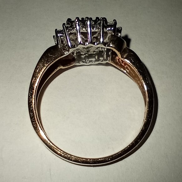 10kt Yellow Gold Diamond Heart Design Ring - Picture 4 of 5